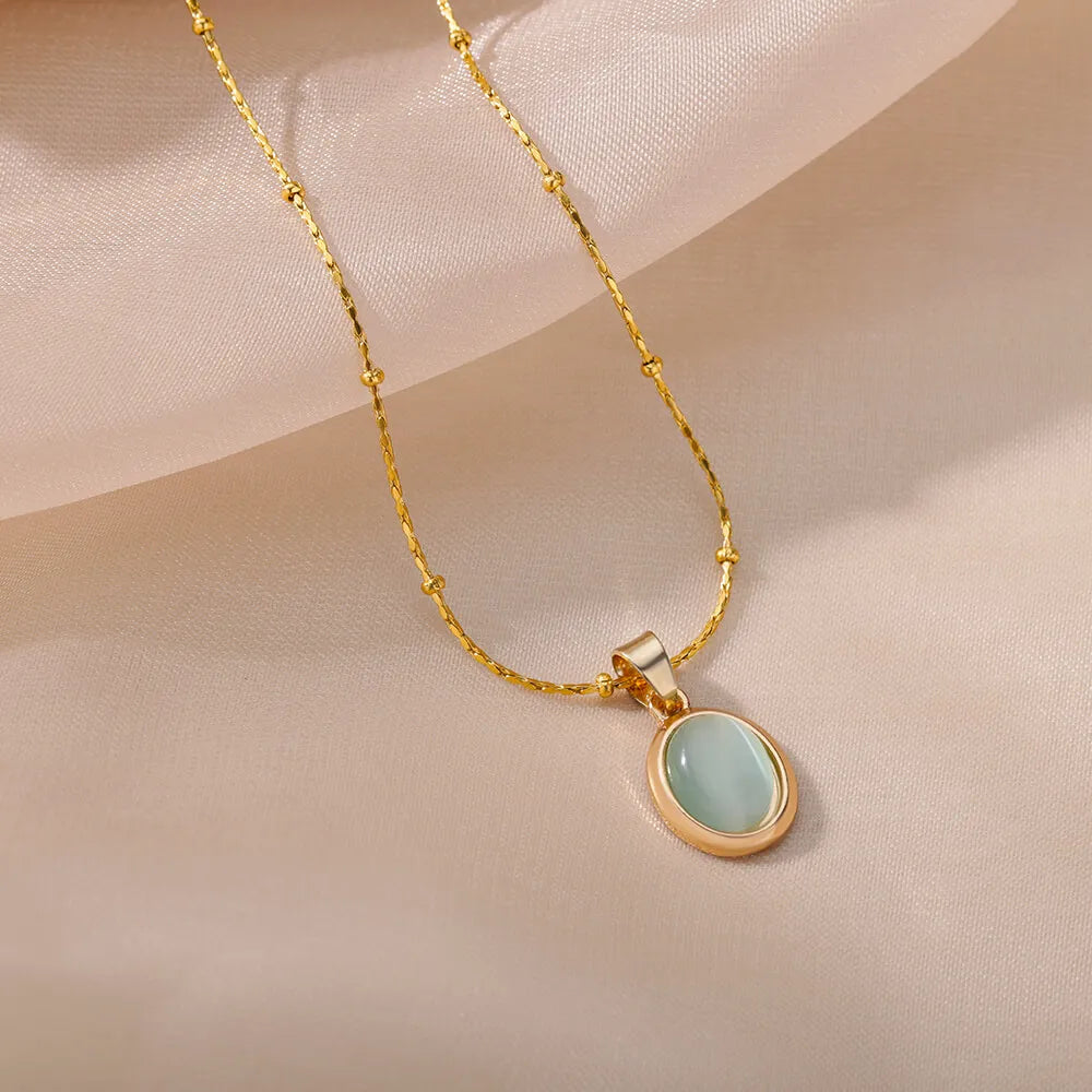 Collana ovale in pietra opale di moda per donna Collana con ciondolo in pietra ovale color oro in acciaio inossidabile Regalo di gioielli estetici per matrimonio
