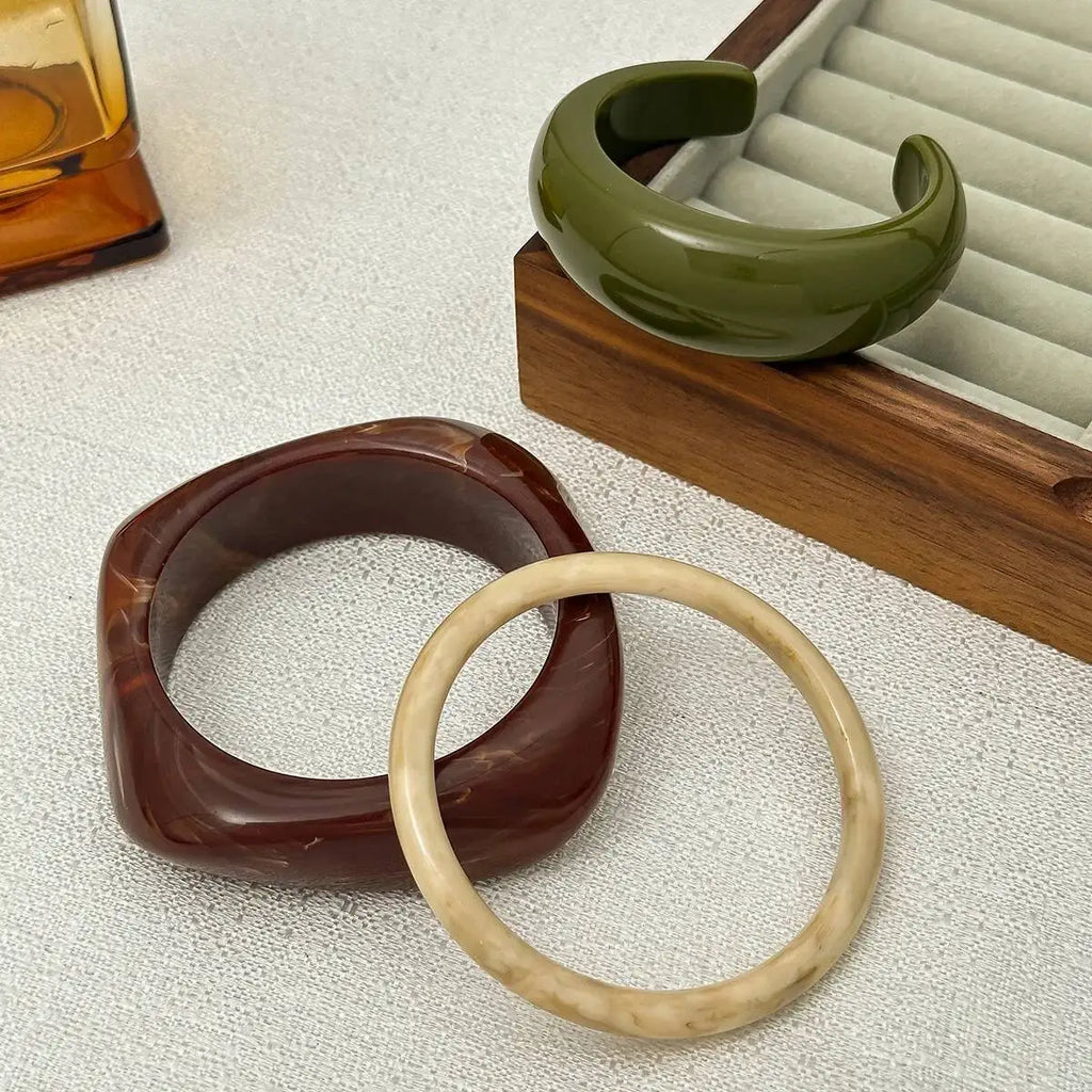 Ingemark 3 Stili Boho Braccialetti rotondi impilati in resina per le donne Braccialetti larghi etnici geometrici Accessori per gioielli a mano