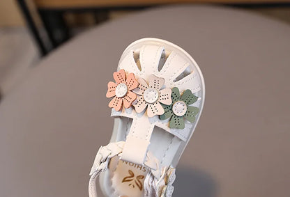 Leichte LED-Kinderschuhe in neuer Mode für den Sommer – schlichte und vielseitige Retro-Mädchenschuhe – elegante und leichte Prinzessinnen-Blumen-Kindersandalen