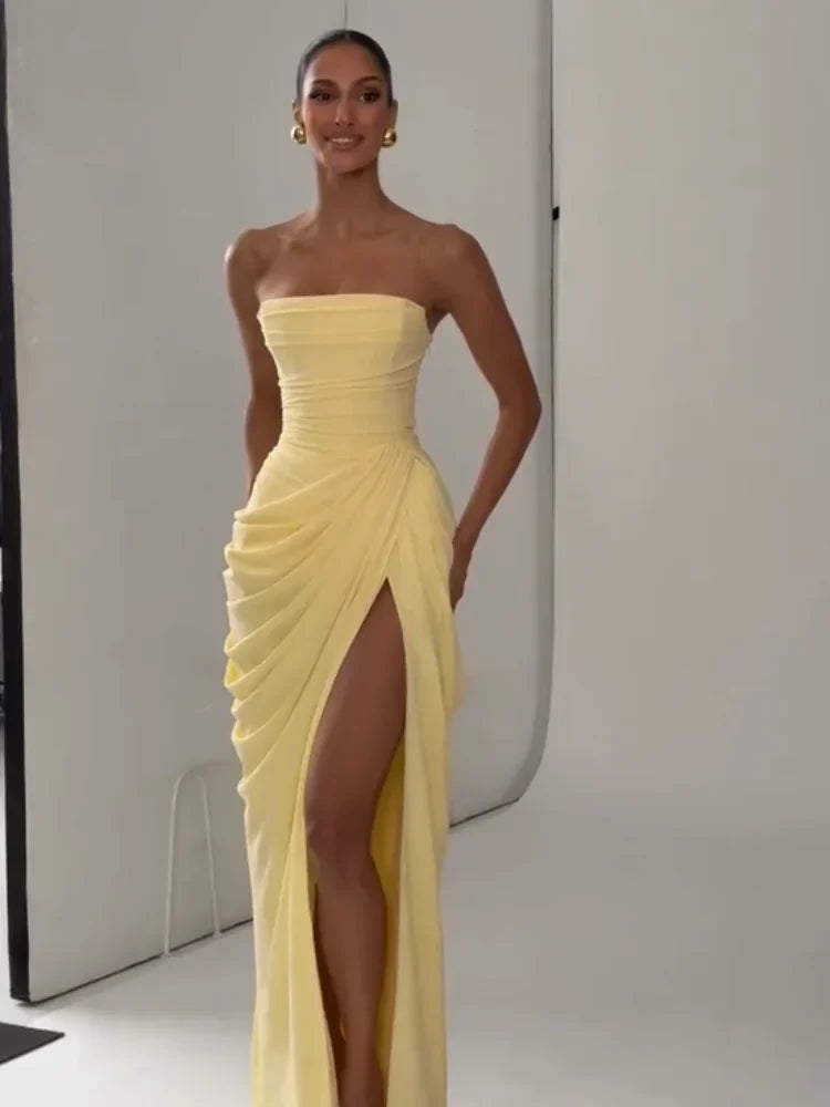 Abito da sera elegante da donna sexy, monocolore, plissettato, senza spalline, scollo a V, spalle scoperte, senza schienale, vita alta, con spacco, 2026