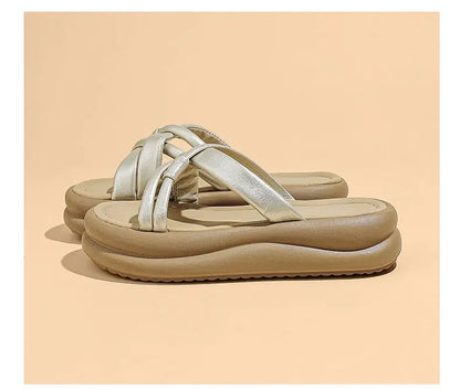 Neue Sommer-Arrivals: Sandalen und Badelatschen, modisch, atmungsaktiv, rutschfest, leicht, lässig, für drinnen und draußen, Strand und Alltag