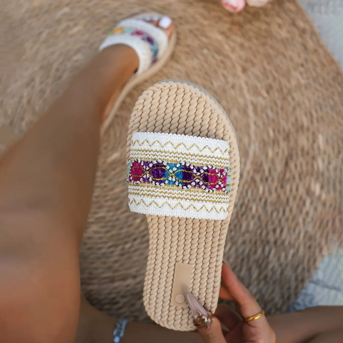 Damen-Sommerschuhe Damen-Pantoletten Outdoor-Strandsandalen Bohemian-Stil handgefertigte Plateau-Pantoffeln Flip-Flops Damen-Pantoletten
