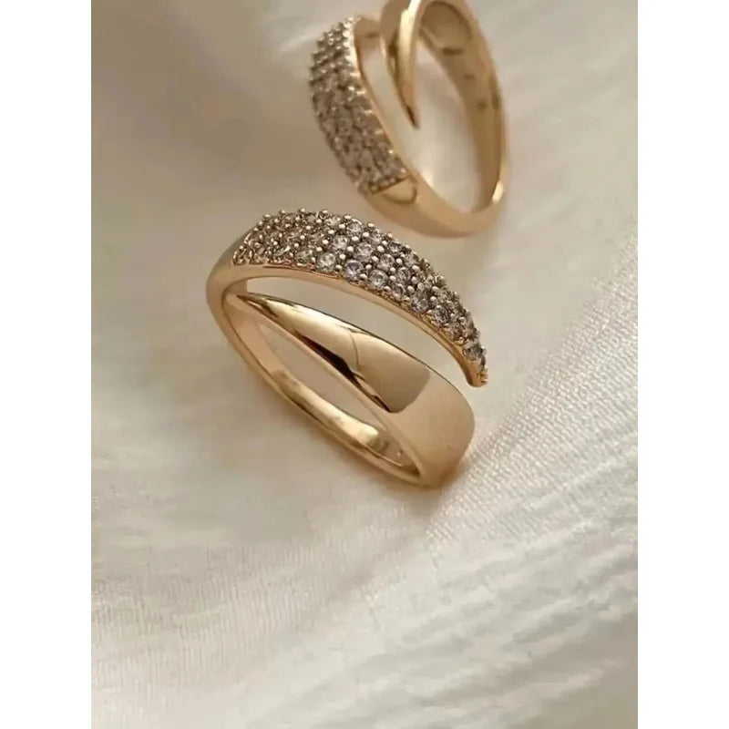 Anelli da sole placcati in oro per donna Pietra naturale intarsiata in anello con struttura in metallo cavo Gioielli alla moda