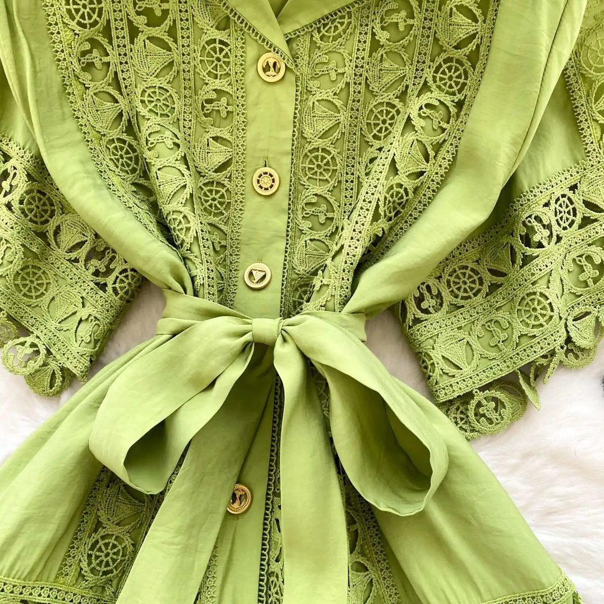 Abiti midi scavati di lusso Camicia da donna Vacanza estiva Elegante bottone monopetto Cintura in pizzo Ricamo Vestido lungo da festa