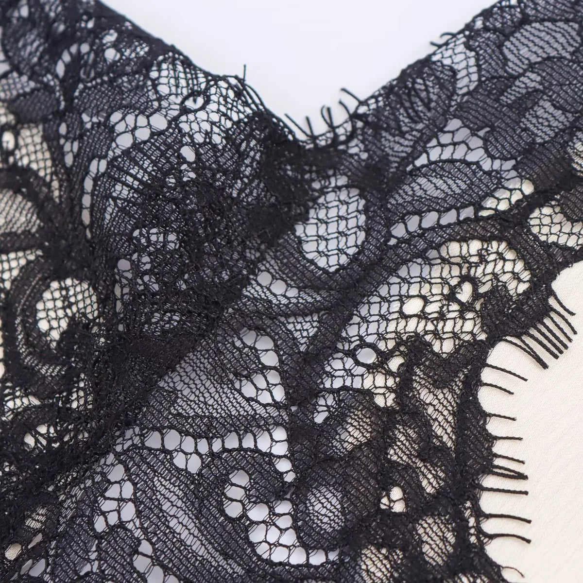 Abito da donna sexy con scollo a V in pizzo, elegante, con collo all'americana e orlo asimmetrico, nuova moda estate 2026, per feste e spiaggia