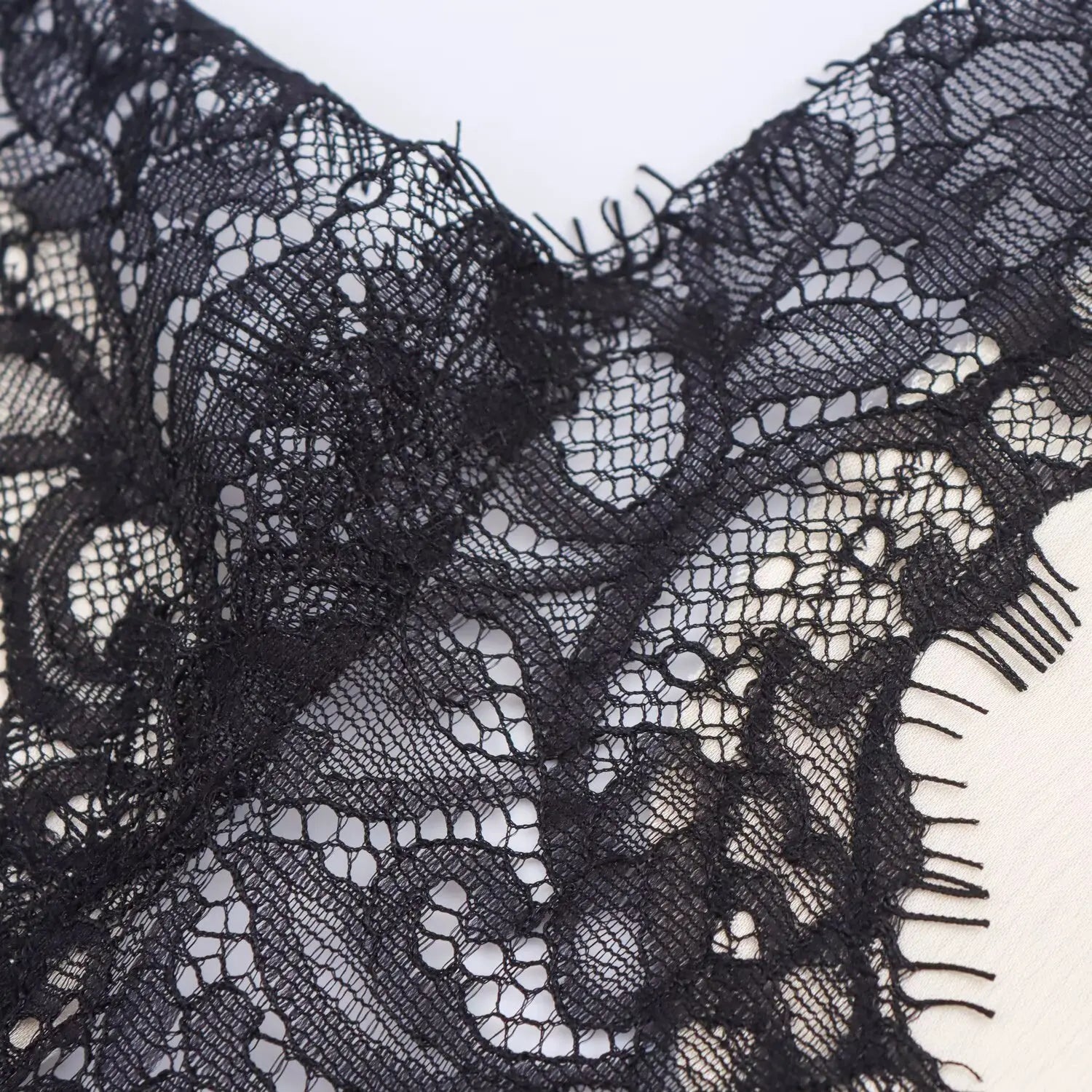 Abito da donna sexy con scollo a V in pizzo, elegante, con collo all'americana e orlo asimmetrico, nuova moda estate 2026, per feste e spiaggia