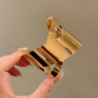 Bracciale in lega geometrica multistrato con anello in metallo per donna Accessori per gioielli da festa di lusso con anello da braccio stile esagerato e fresco