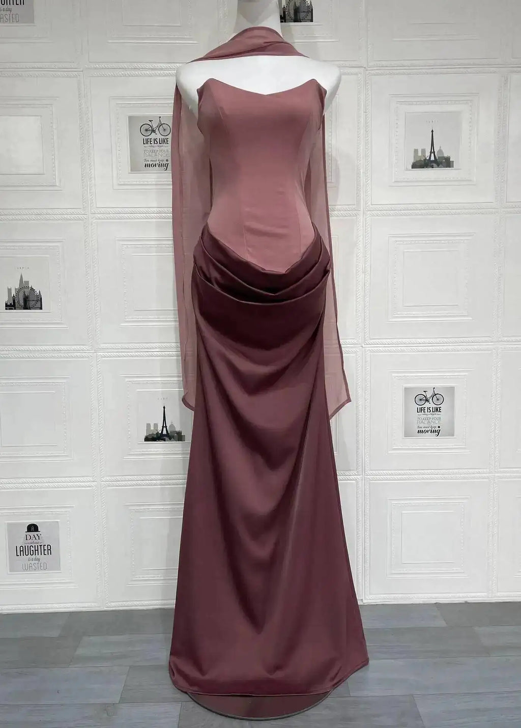 Giyu Sexy Satin Evening Club Abiti da festa Donna 2025 Estate senza spalline con spalle scoperte Lisca di pesce increspato Maxi abito lungo Abito elegante