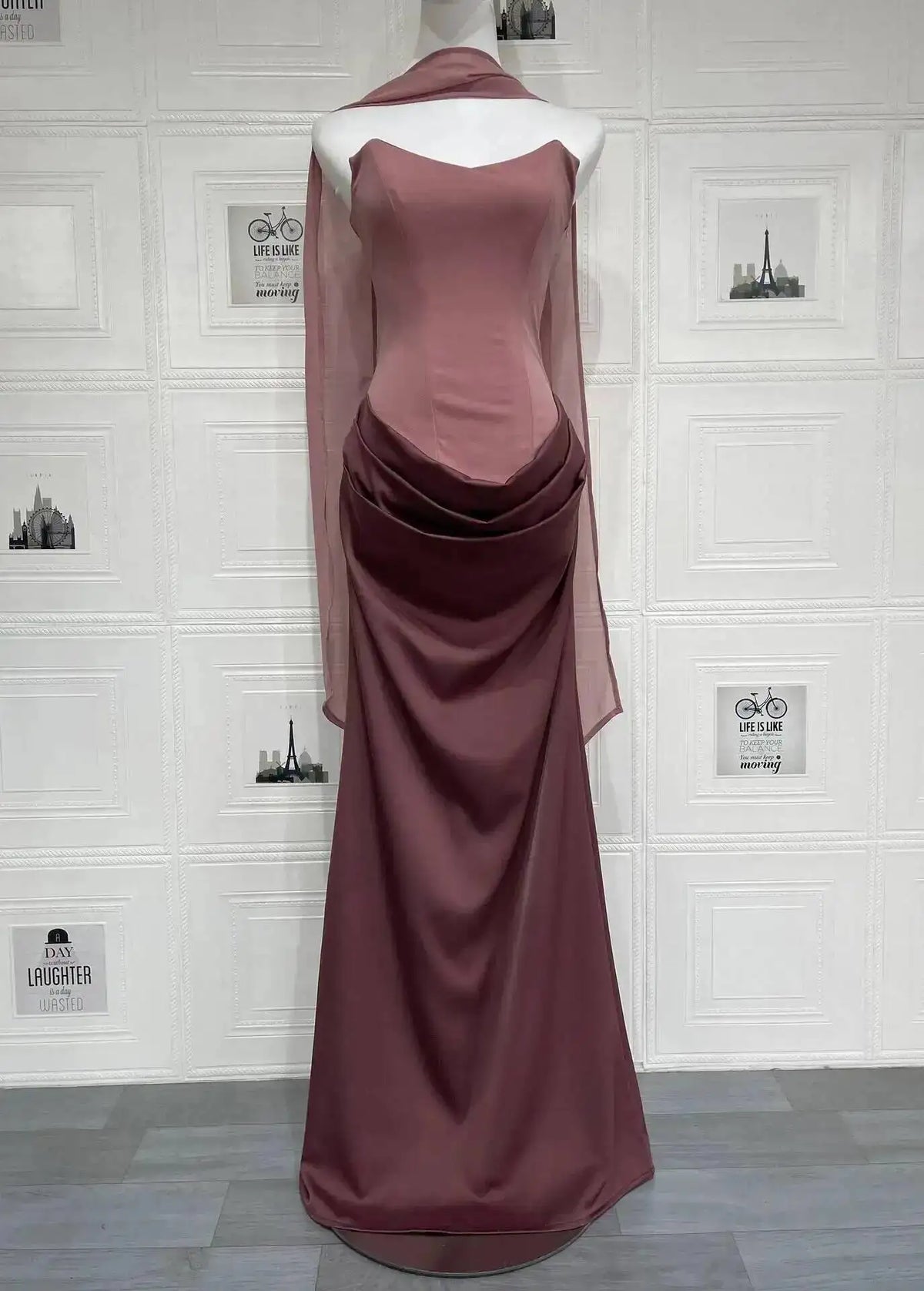 Giyu Sexy Satin Evening Club Abiti da festa Donna 2025 Estate senza spalline con spalle scoperte Lisca di pesce increspato Maxi abito lungo Abito elegante