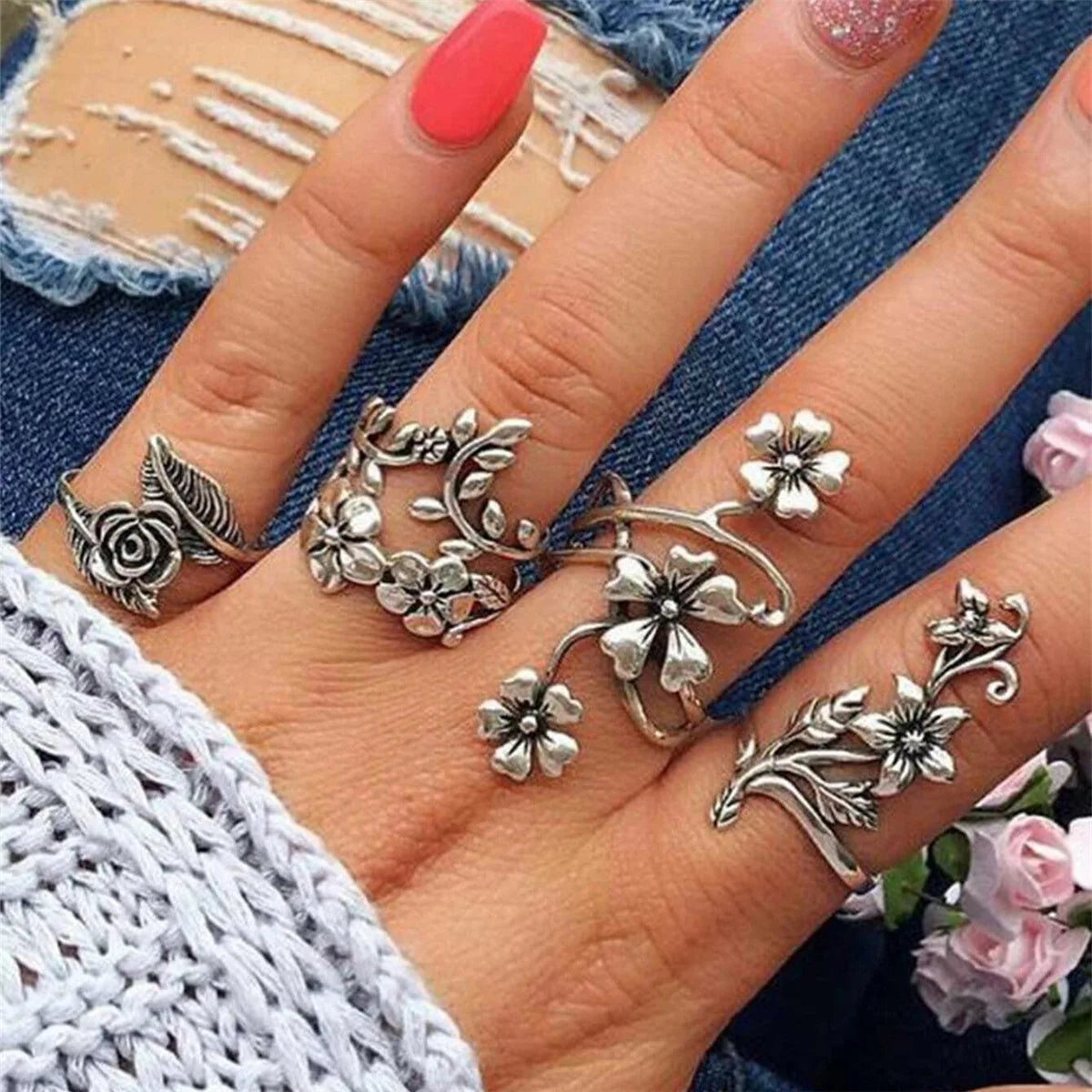 La moda di successo europea e americana; set di anelli da 4 pezzi con anello intagliato cavo in argento antico retrò individualizzato