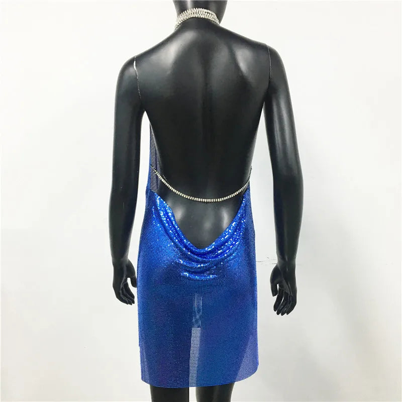 AKYZO Mini abito patchwork con paillettes dorate sexy Donna senza maniche Taglio basso Catene di metallo Halter Slim Abiti da festa da discoteca affascinanti