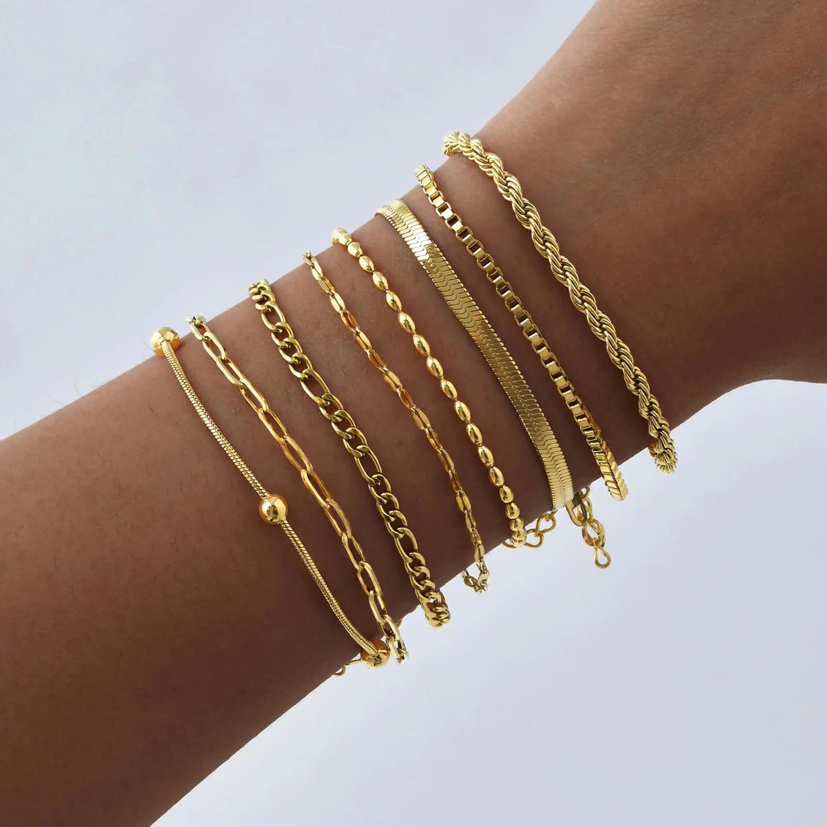 Bracciale in Acciaio Inossidabile Placcato Oro, Non Ossida, Impilabile per Donne, Sottile Catena a Spina di Pesce, Gioiello Impermeabile, Regalo