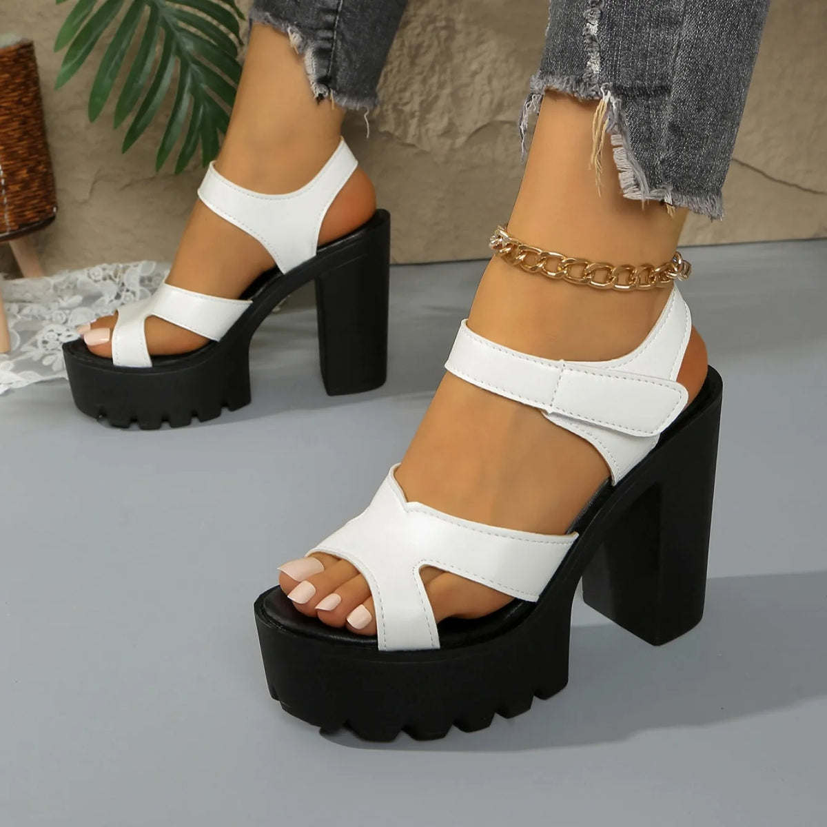 Sandales femme 2025 Nouvelle plateforme d'été Sandales à talons hauts Femme Imperméable Talons super hauts et épais Chaussures femme Zapatos De Mujer