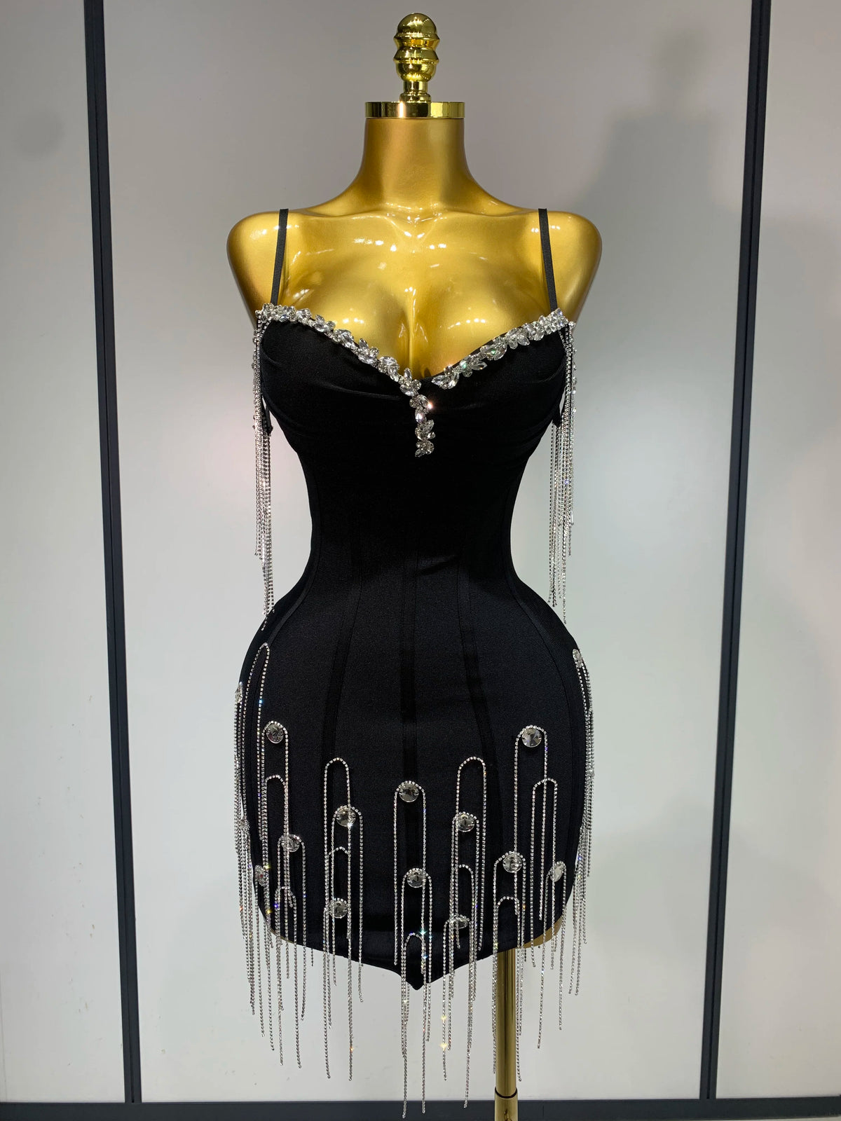Abito sexy con fasciatura senza maniche aderente con cinturino per spaghetti senza schienale Elegante abito da ballo Abiti da compleanno di lusso per feste serali da club