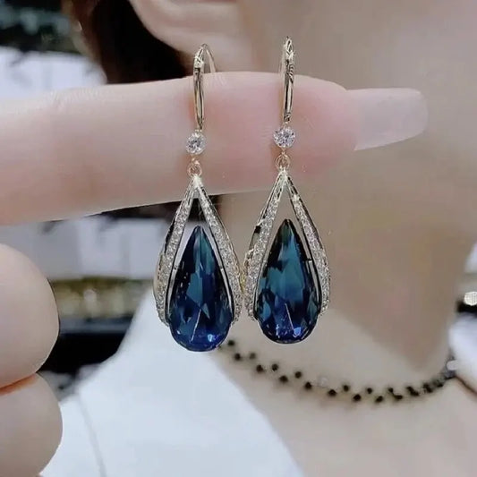 1 paio di orecchini di diamanti in vetro con perle d'imitazione d'amore in lega placcata oro di lusso leggero e vento freddo
