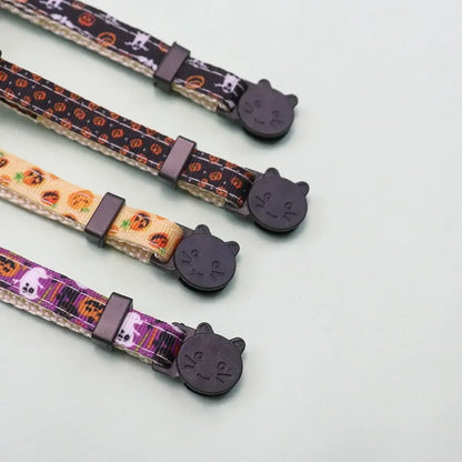 Collana per cuccioli di gattino Cintura con fibbia di sicurezza regolabile Papillon per chihuahua Forniture per animali Collare per gatti Happy Halloween con fiocco a campana