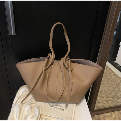 Estate nuova borsa tote di grande capacità moda alla moda modello litchi tinta unita trama semplice borsa monospalla sotto le ascelle