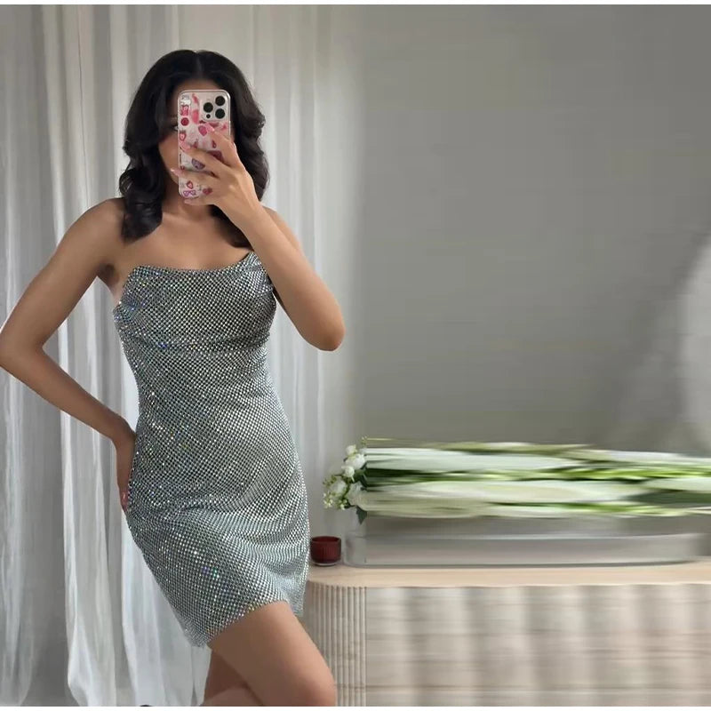 Abito da festa in pelle con ritaglio sexy Guaina senza maniche Lunghezza pavimento Scava fuori Bustier Abito aderente Abiti da sera con cerniera divisa sul retro