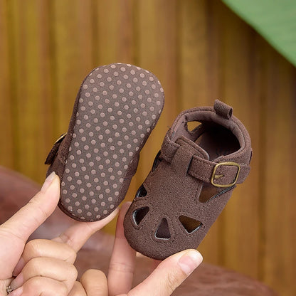 Sandali estivi per bambini da 0 a 1 anno, scarpe per bambini con suola morbida e antiscivolo, sandali per bambini con punta chiusa e anticollisione da 0 a 1 anno, adatti sia per ragazzi che per ragazze