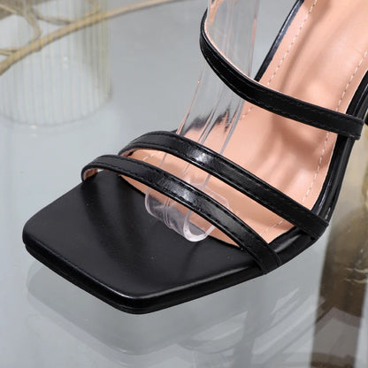 Nell'estate del 2025 sandali sexy scarpe col tacco alto sandali da esterno stile strano di grandi dimensioni moda scarpe eleganti con tacco da donna