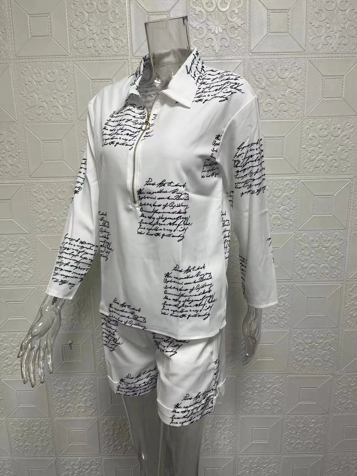 Camicie con stampa di lettere da donna estive Set da due pezzi Casual Collo rovesciato Manica lunga Camicette con cerniera Pantaloncini Abiti larghi Streetwear