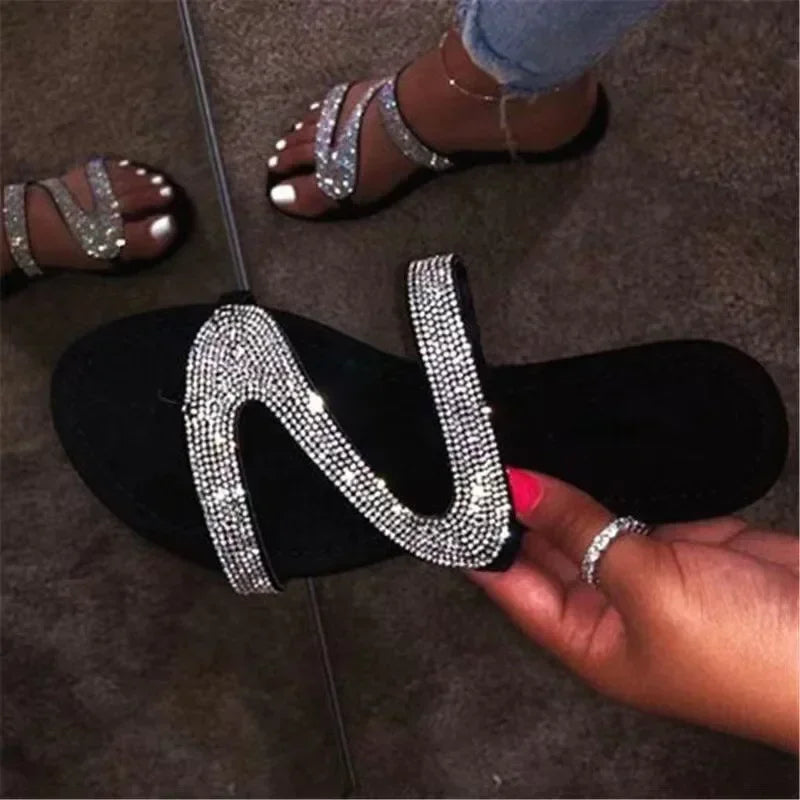 Sandales sexy pour femmes Plage d'été Bouche peu profonde Strass Défilé de mode pour femmes Chaussures confortables et légères Sandales féminines