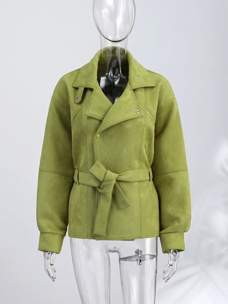 Giacche Eleganti in Camoscio Verde con Lacci per Donne, Modello Ampio con Colletto Alto, Cintura, Maniche Lunghe e Bottoni, Cappotti Autunno Inverno 2026 per Signore