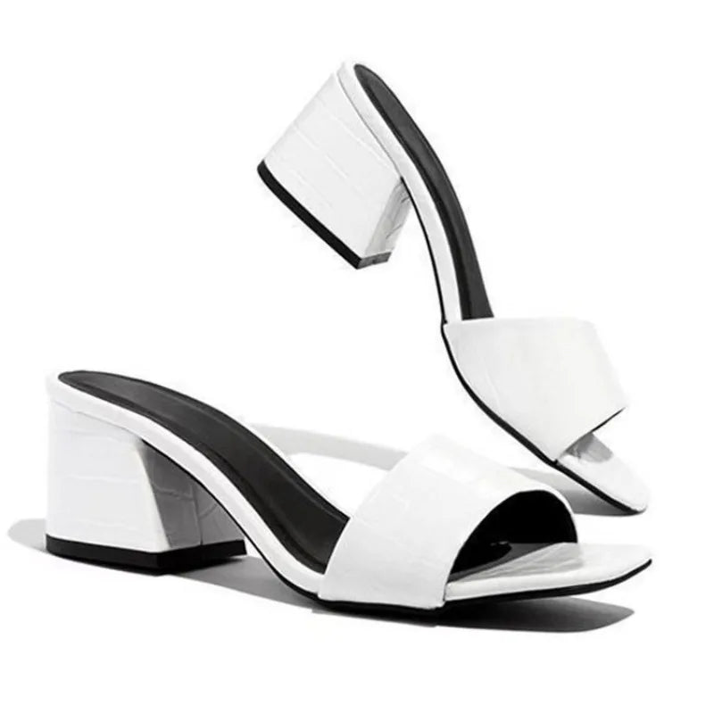 Pantofole estive Scarpe moda donna per donna Sandali grandi neri Pantofole con tacco di lusso Zapatos De Mujer