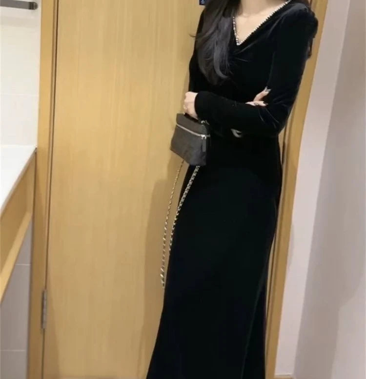 Abito in velluto alla moda per la gonna di media lunghezza dimagrante con colletto temperamento nuovo stile autunno e inverno da donna