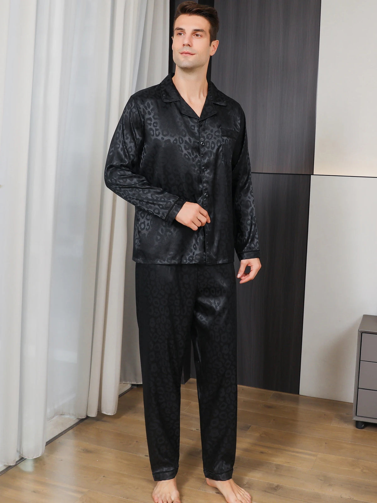 Pigiama da uomo a maniche lunghe estivo ghiaccio bellissimi vestiti per la casa cardigan sottile casual primaverile e autunnale da uomo può indossare due abiti
