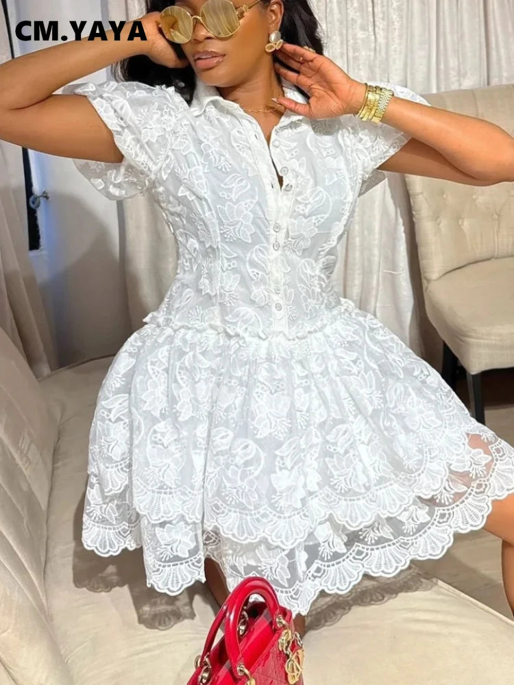 CM.YAYA Mini abito a strati a trapezio con ricamo in pizzo a maniche corte da donna 2025 Abiti da sera sexy dolci ed eleganti per feste