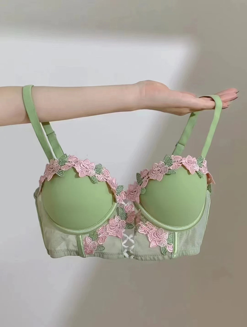 MOYISU London Anime Bralette - Delicato reggiseno senza fili per adolescenti, lingerie estiva giapponese Busto piccolo Allure sottile aderente