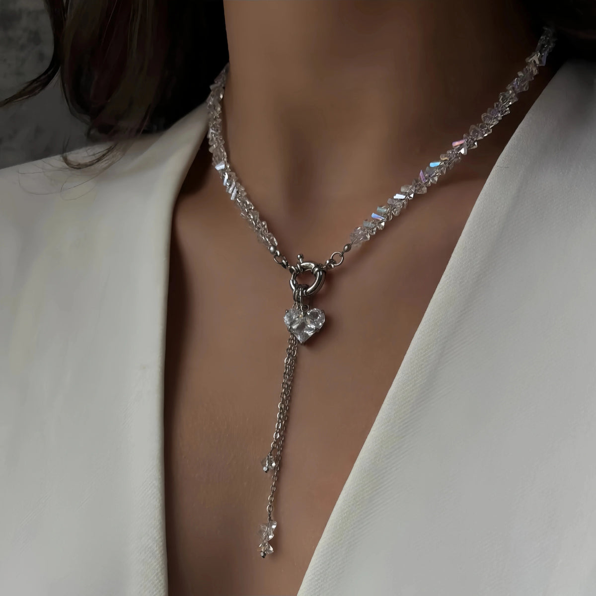 Collana con pendente a forma di cuore in cristallo di zircone con catena di cristallo geometrica nera vintage di moda per le donne Gioielli Boho femminili Neelry