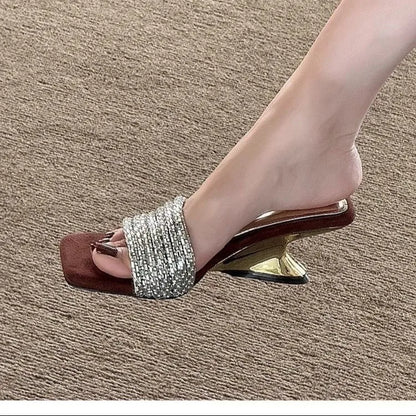 Sandali classici con tacco alto con rivetti Ciabatte con tacco grosso da donna Eleganti pantofole semplici Primavera Estate Nuovo stile Casual per il tempo libero