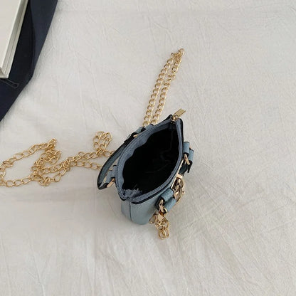 Borsa quadrata piccola da ragazza a tracolla per l'estate 2025, i nuovi bambini classici che portano una borsa a tracolla monospalla. portachiavi portafoglio