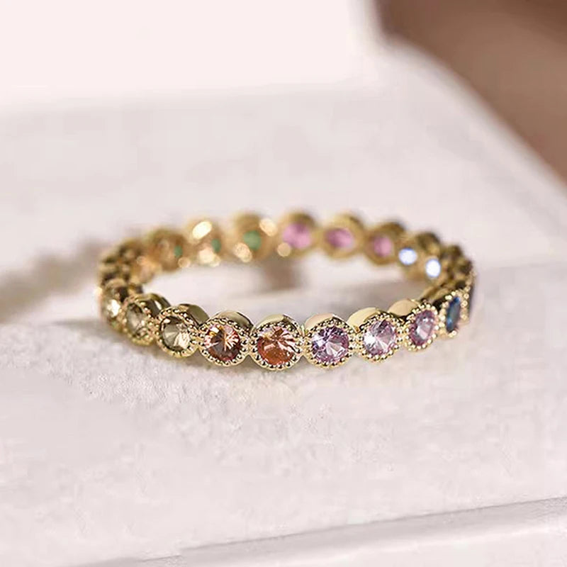 Huitan Anelli di promessa con zirconi cubici arcobaleno colorati per le donne Accessori da sposa alla moda di lusso color oro Gioielli per ragazza