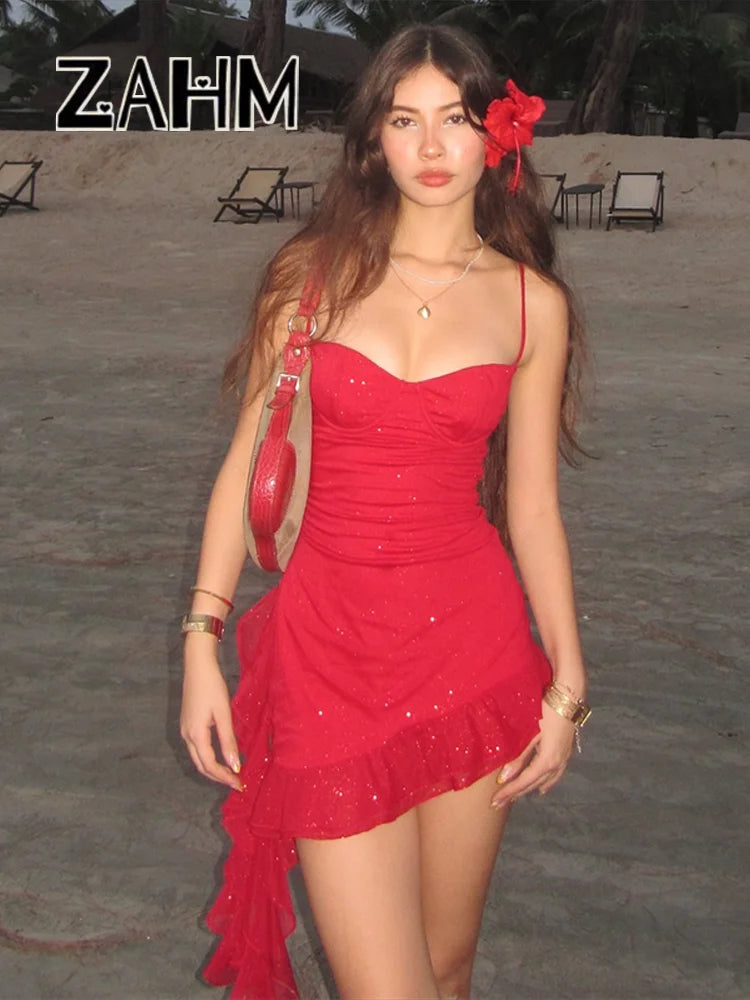 Mini abito sexy con volant glitterato da donna Abiti da spiaggia asimmetrici rossi senza schienale per feste 2025 Abiti aderenti aderenti aderenti primavera estate