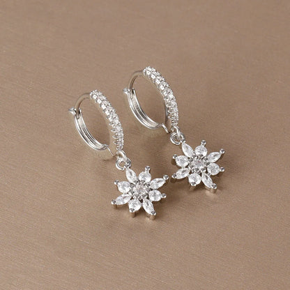 Orecchini pendenti a forma di stella in acciaio inossidabile di lusso per le donne Zirconi scintillanti Orecchini geometrici per piercing all'orecchio Gioielli di moda aretes