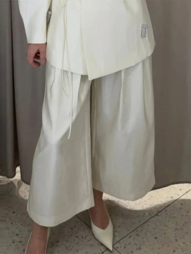 Completo Elegante da Donna: Top a Maniche Lunghe con Scollo a V e Pizzo, Pantaloni a Gamba Larga, Completo Femminile in Raso Tinta Unita Primavera Estate 2026