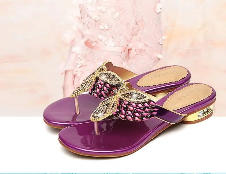 Nuove pantofole con diamanti d'acqua per capispalla estivi da donna, scarpe da spiaggia bohémien con tacco basso, infradito per le vacanze, sandali all'ingrosso