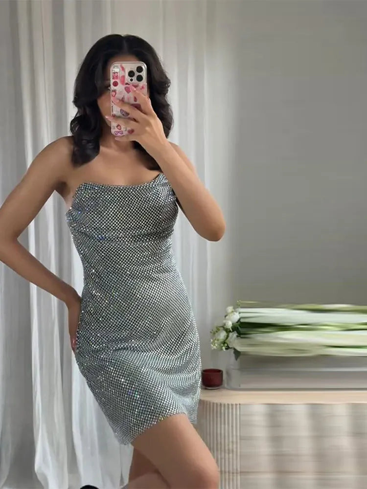 Abito da festa in pelle con ritaglio sexy Guaina senza maniche Lunghezza pavimento Scava fuori Bustier Abito aderente Abiti da sera con cerniera divisa sul retro