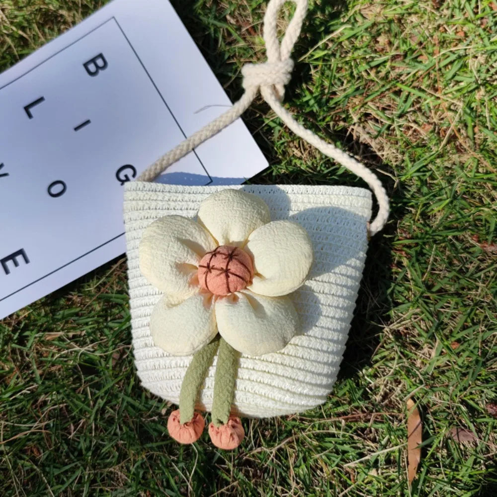 Borsa a tracolla per bambina estiva fatta a mano borsa a tracolla per bambini in paglia di fiori borsa a tracolla per bambini chiavi per bambini portamonete Mini borsa da principessa carina