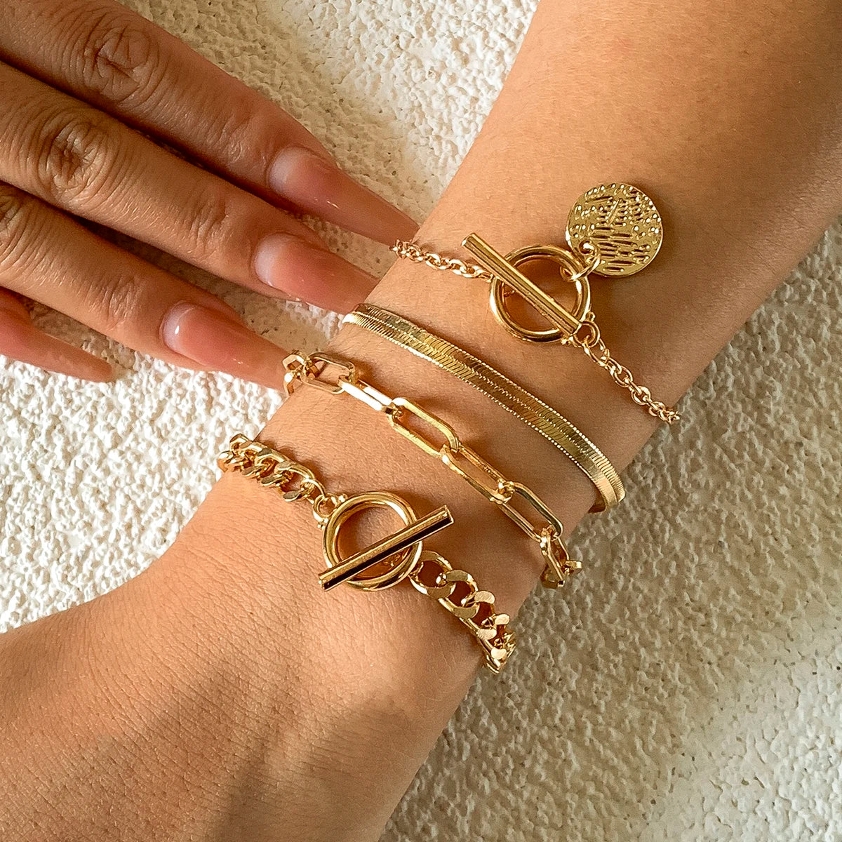 Braccialetto con ciondolo moneta con catena a maglia cubana Punk per donna a mano Vintage OT Buckle Snake Chain Charm Bangles coppia gioielli regalo