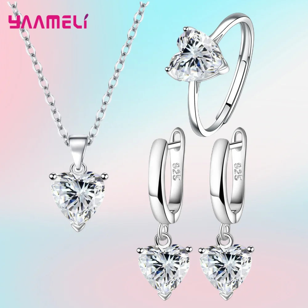 Set regalo di gioielli in argento sterling 925 pregiato per le donne Anello con collana pendente con orecchini Huggie con zirconi a forma di cuore romantico femminile