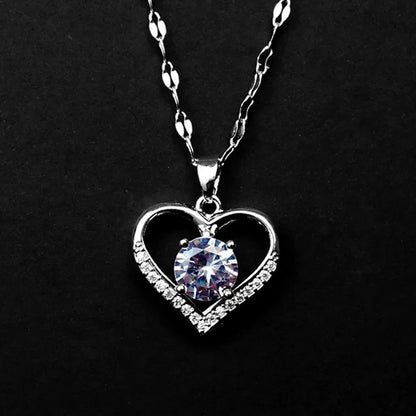 Collana con ciondolo a forma di cuore con gemme artificiali per donna 2022 Labbra dorate in acciaio inossidabile con catena al collo Collane femminili Gioielli per ragazza