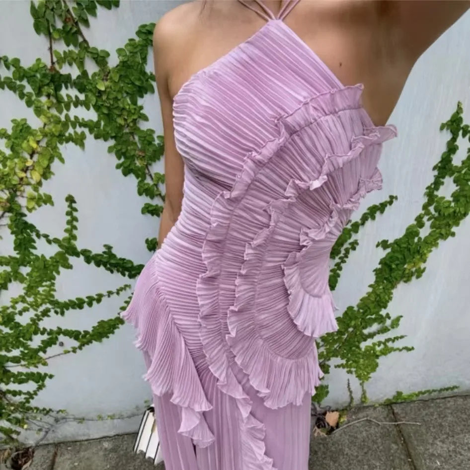 Abito lungo plissettato con volant da donna elegante Abito lungo fluido pieghettato a strati irregolare con scollo all'americana senza maniche per la festa di nozze