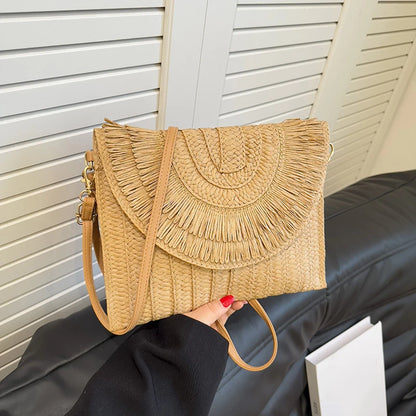 Pochette in paglia intrecciata fatta a mano Borsa in tinta unita Borsa da donna con patta estiva Bohe Portafogli da spiaggia Borsa a tracolla