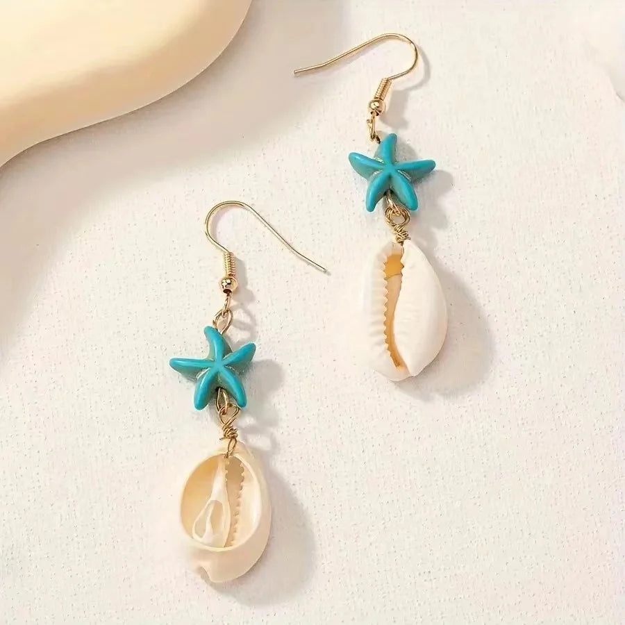 Orecchini posteriori irregolari placcati in oro delicati alla moda Orecchini con fiori color crema di alta qualità dal design pesante, il miglior regalo per la famiglia per i