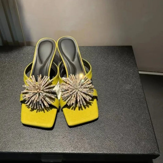Sandales d'Été Femme 2026 Nouvelles Tendances Extérieur Haut de Gamme à Strass et Gros Talon