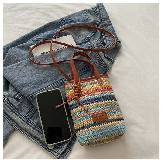 Borsa piccola da donna estiva nuova popolare versatile borsa a tracolla in paglia di colore a contrasto borsa a secchiello a tracolla moda casual